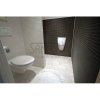 pisoar sanela vila slp 37rb s poklopem system soft close a radarovym splachovacem 6v